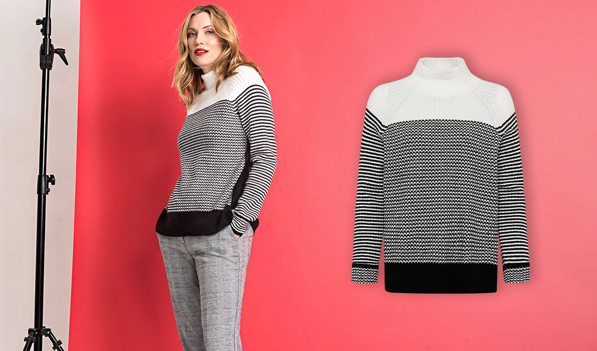 The funnel neck sweater can be combined in many ways